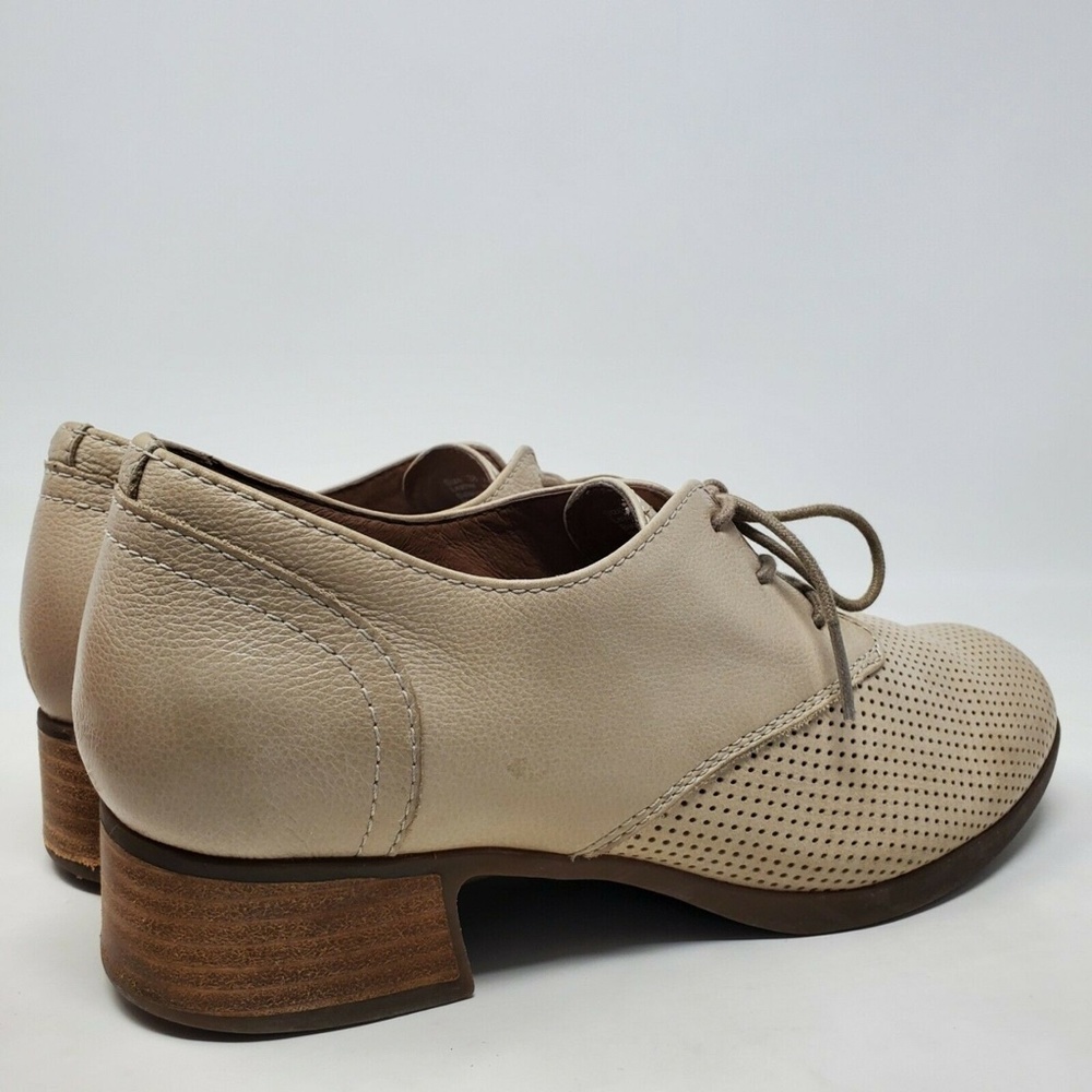 Dansko Womens Sand Lousie Taupe Perforated Beige - Picture 4 of 11